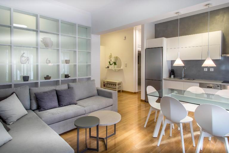 Acropolis Museum - Modern Living [II] - B&B Atene