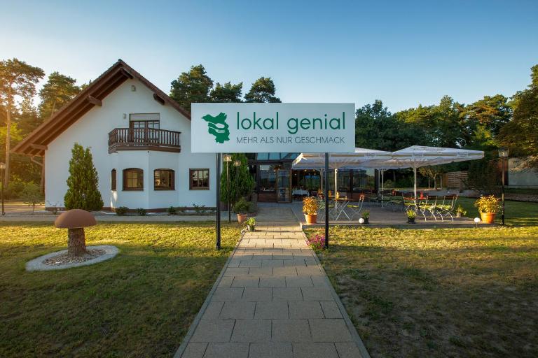 Lokal Genial Pension & Restaurant - B&B Beelitz