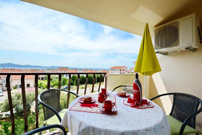 Apartments Silvana sunset view - B&B Zara