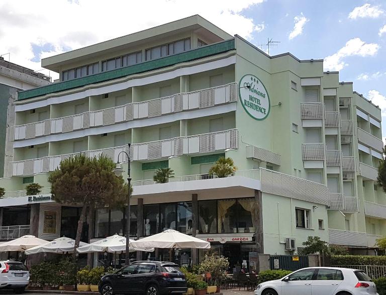 Hotel Residence Adriana - Ferienwohnung Cesenatico