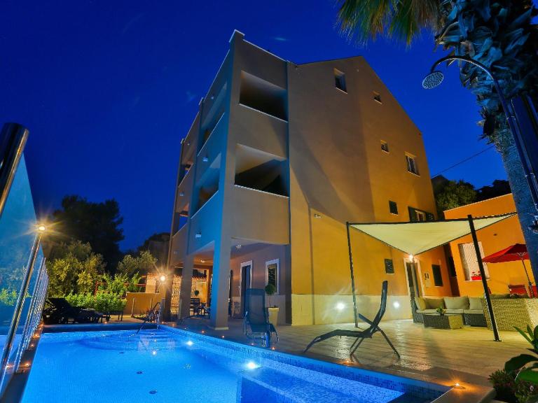 Apartments Marly - B&B Trogir