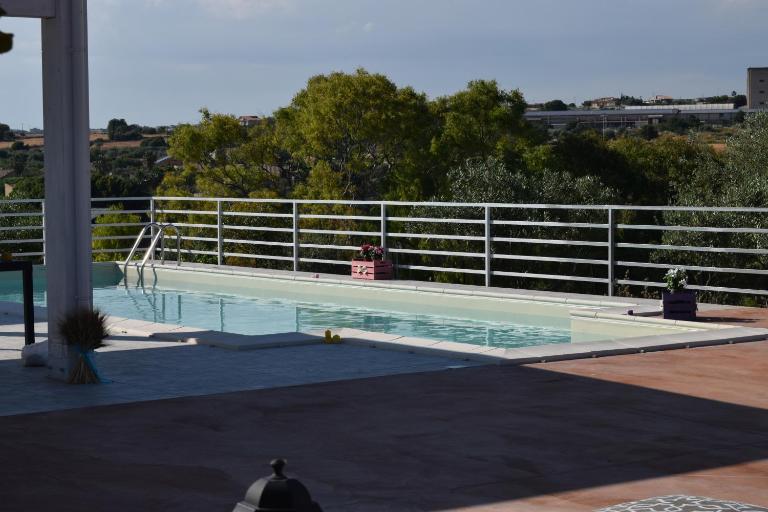 Azienda Agrituristica e Didattica CrauNari - B&B Modica