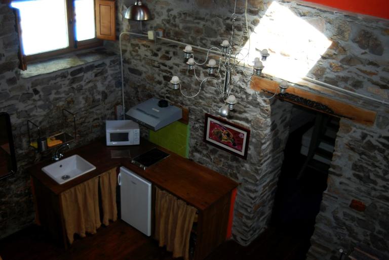 MIL MADREÑAS ROJAS - B&B Salientes