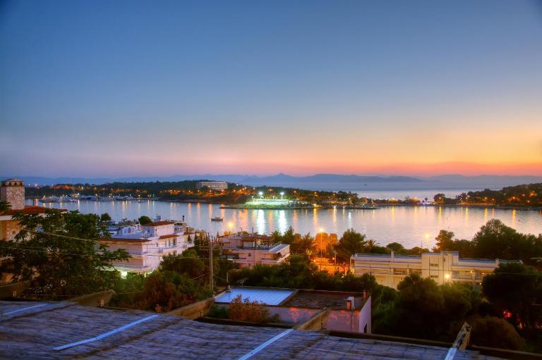 Vouliagmeni Stylish Homes by BluPine - Chambres d'hôtes Athènes