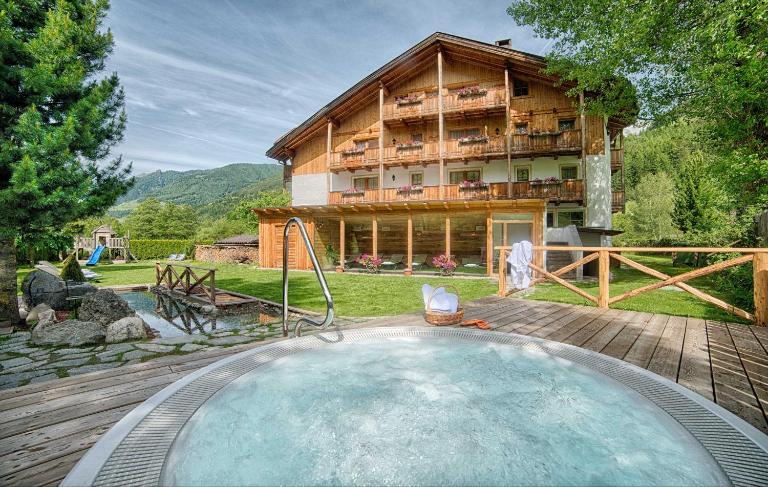 Apartments & Wellness Löfflerblick - Bed and Breakfast Cadipietra