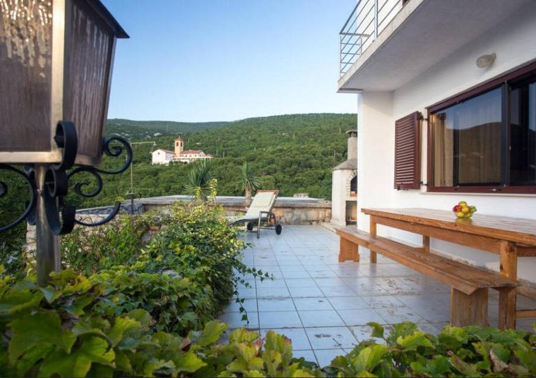 Tony Montana's house for rent - B&B Klenovica