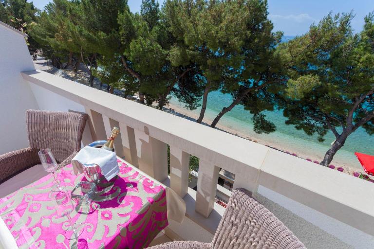 Beach Apartments Ankora - Bed and Breakfast Makarska