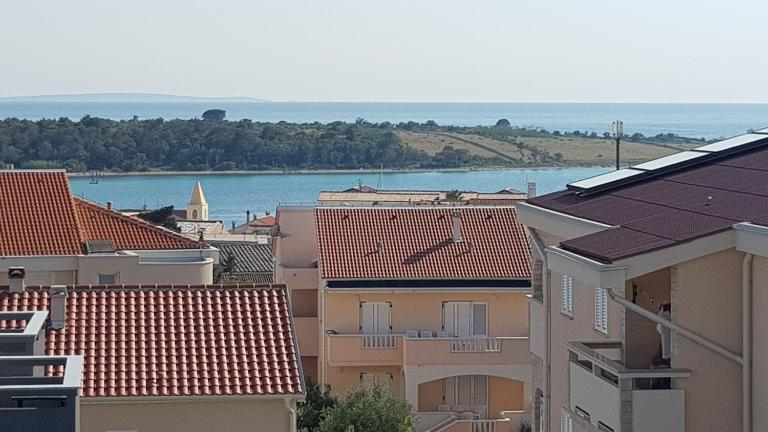 Apartment Iso - B&B Novalja