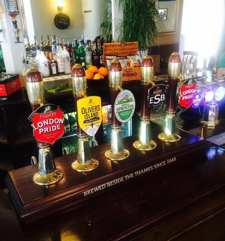 The Swan Inn Pub - Bed and Breakfast Isleworth