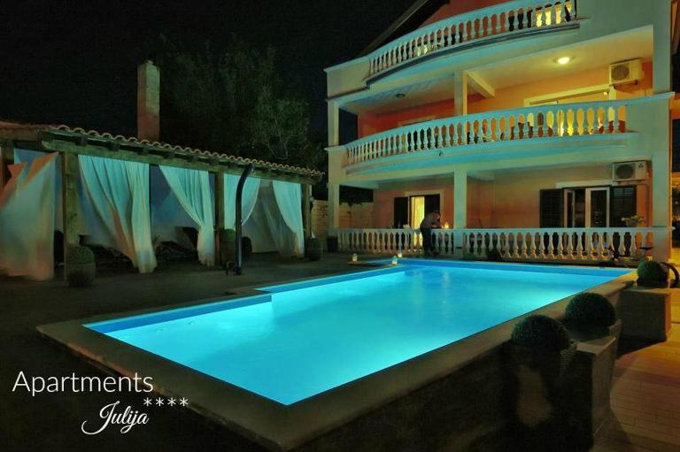 Apartmani Julija - Bed and Breakfast Vodice