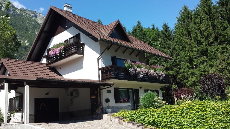 Homestay Ostan - B&B Bovec