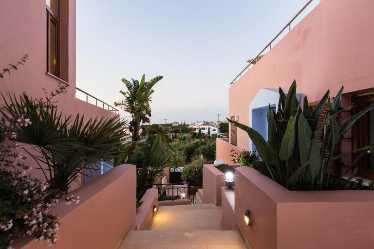 Leste Luxury Homes - B&B Pláka
