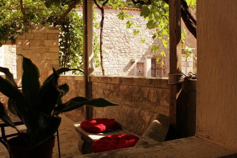 Vacation house "Kaštil" Pučišća - Brač - Ferienwohnung Pučišća