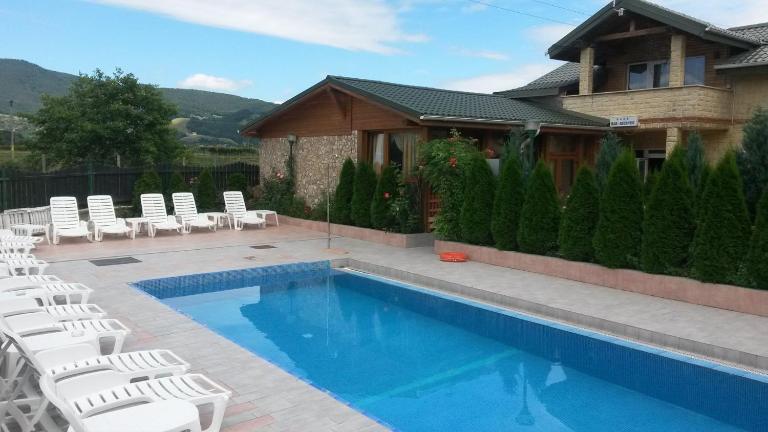 Pensiunea Lory - Bed and Breakfast Piatra Neamţ