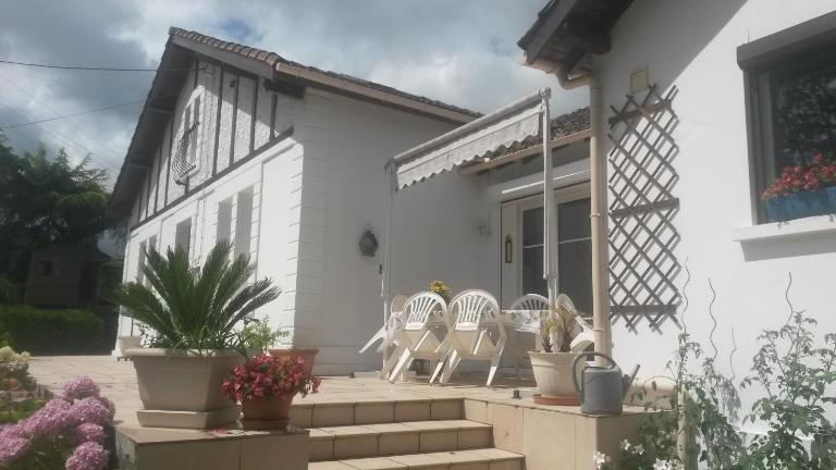 Chambres d'Hôtes Le Perdigon - Ferienwohnung Estang