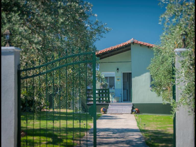 Villa Elia - Bed and Breakfast Skála Sotíros