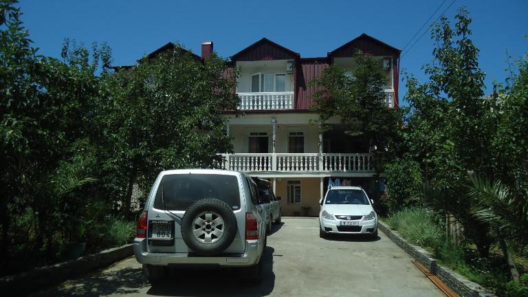 Gios Guest House - Chambres d'hôtes Tchakvi