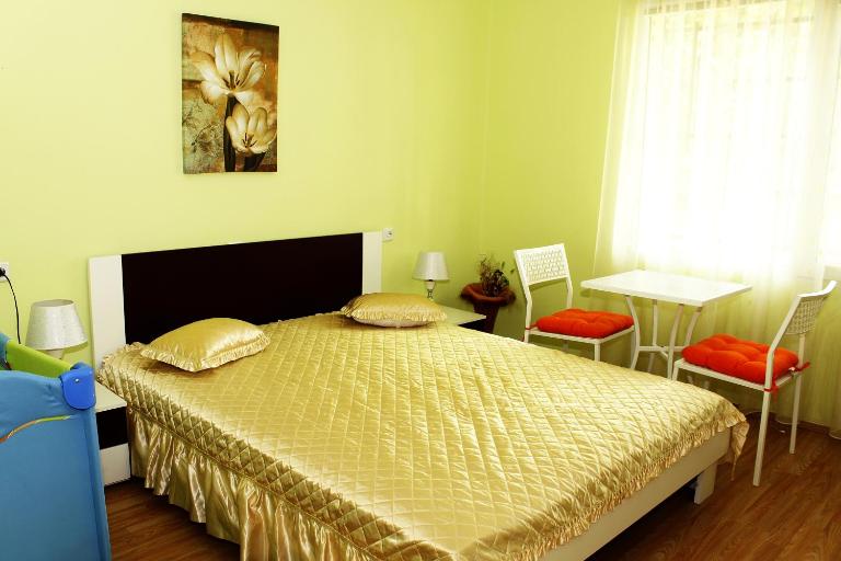 Guesthouse Planinsko Gnezdo - Bed and Breakfast Tazha