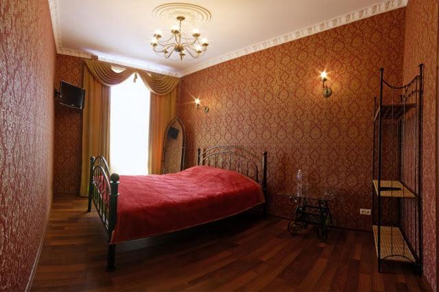 Classic apartment in Deribasovskay - B&B Odesa