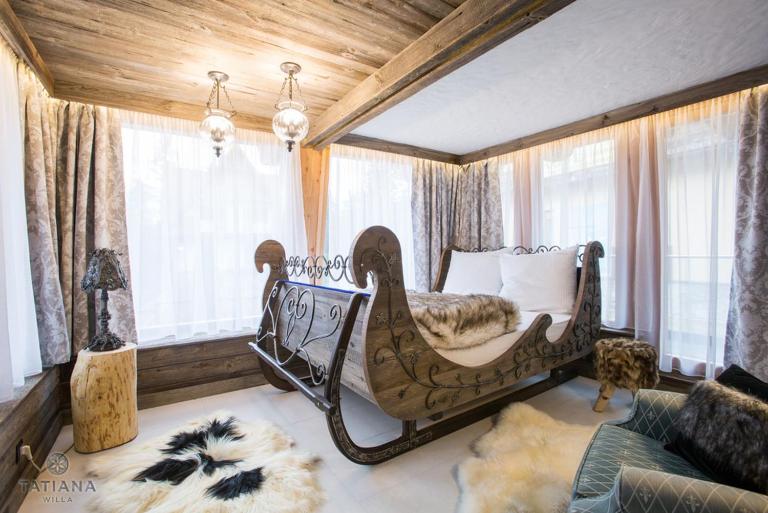 willa TATIANA folk apartamenty - B&B Zakopane