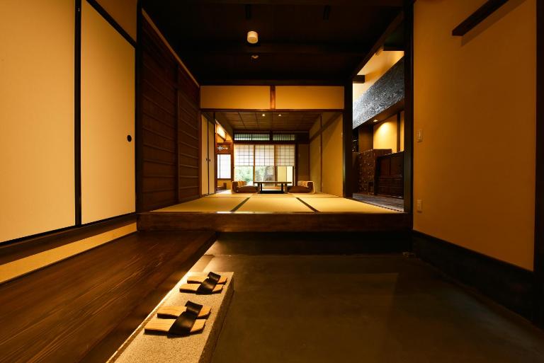 Kuraya Senbonsanjo - B&B Kyoto