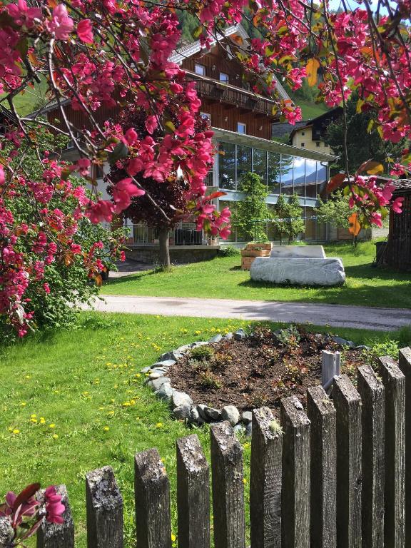Landhaus Alpenrose - Feriendomizile Pichler - B&B Heiligenblut am Großglockner