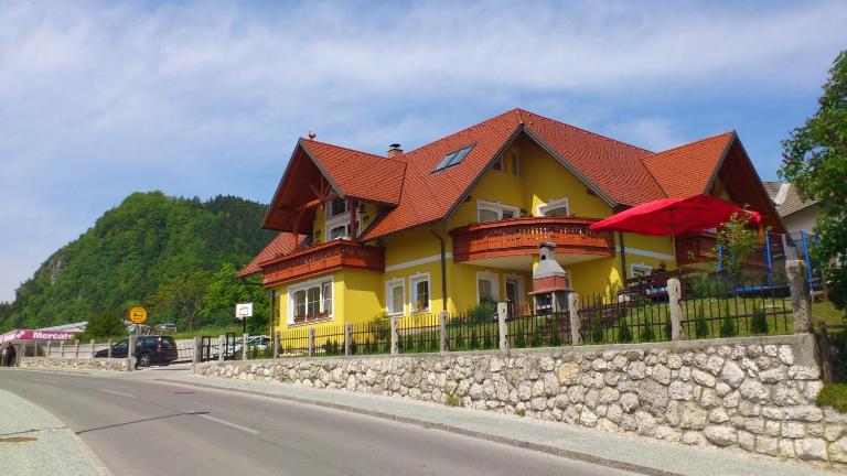 Apartments and Rooms With View on Bled - Bed and Breakfast Zgornje Gorje