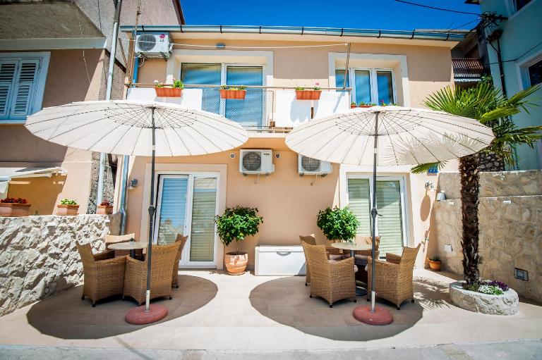 Sebenicum Apartments - Chambres d'hôtes Sibenik