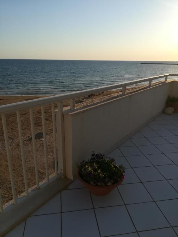 Terrazzo sul mare - Bed and Breakfast Donnalucata