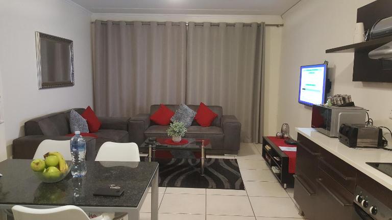 Strelitzia Apartment - Bed and Breakfast Edenvale