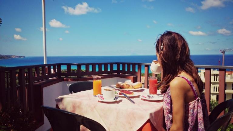 San Carlo - Terrazzo sul Mare con Ristorante e Pizzeria - Ferienwohnung Zambrone