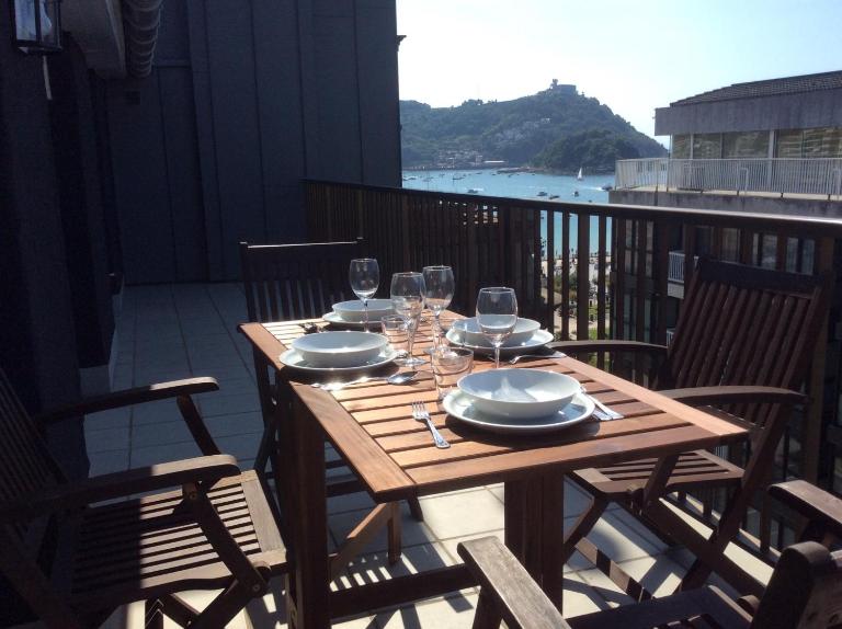 Alderdi Eder. Con vistas a la bahía de La Concha - Bed and Breakfast San Sebastian