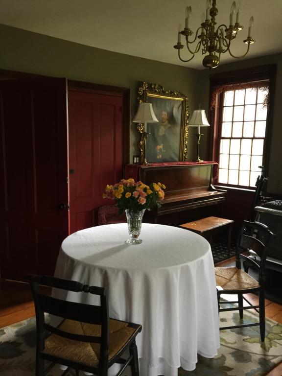 Innkeeper's Place B&B - B&B Stafford Springs