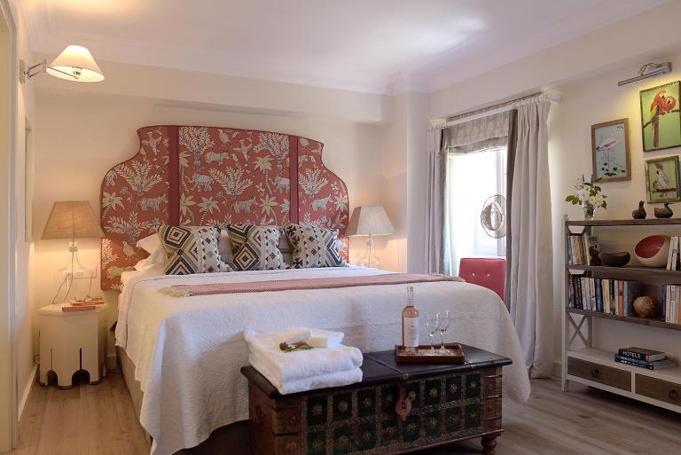 Durrell Liston Suites - Bed and Breakfast Karyófyto