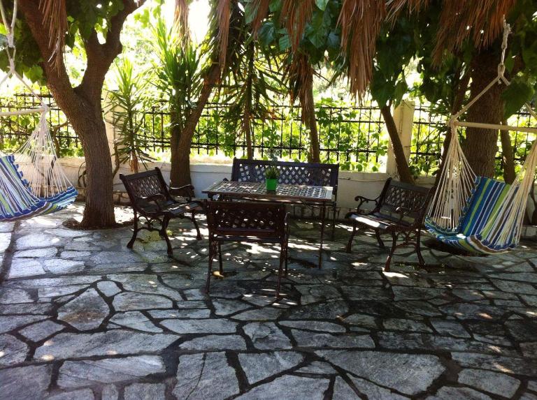 Kesi Holiday Home - B&B Potistika