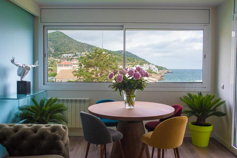 La Marina de Aiguadolç - B&B Sitges