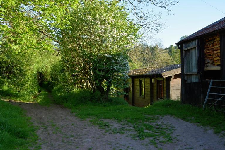 Log Cabin - B&B Brecon