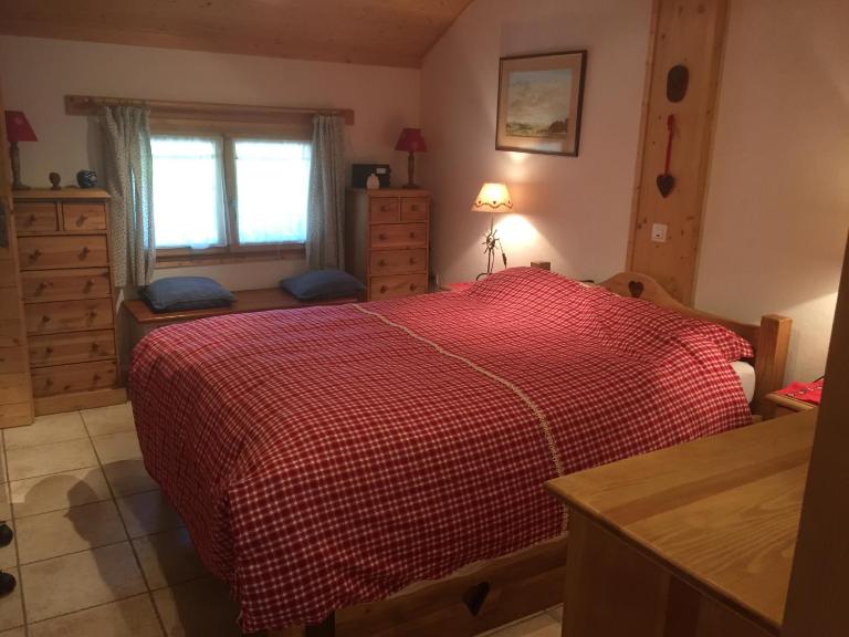 Chalet les Chouettes - Bed and Breakfast Thônes