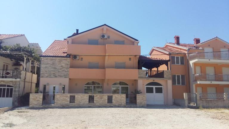 Apartments Ema - B&B Ivanica