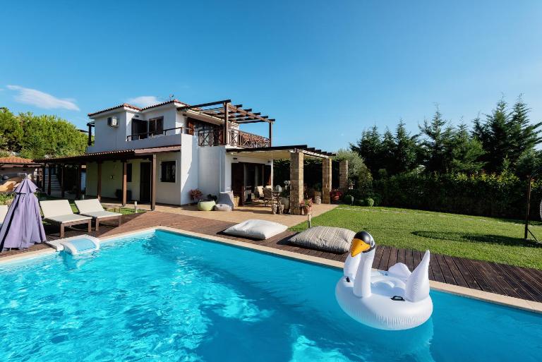 Elani Villa Dieci by Luxlikehome - Chambres d'hôtes Síviri