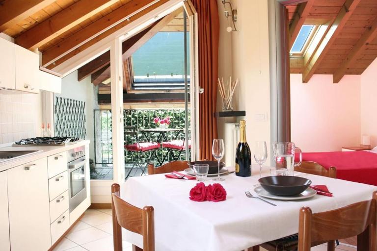 "Il Cortile" Apartment - B&B Colico