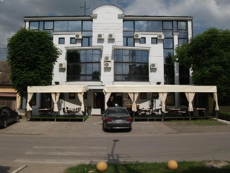 Villa Milano - Chambres d'hôtes Kovin