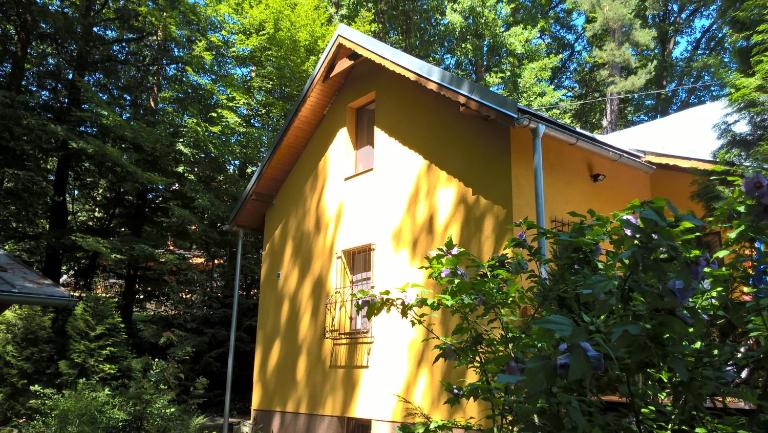 Chata nad kúpaliskom - Bed and Breakfast Kováčová