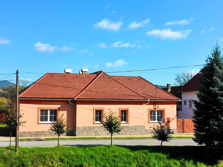 Ubytovanie Betty - Chambres d'hôtes Krásnohorské Podhradie