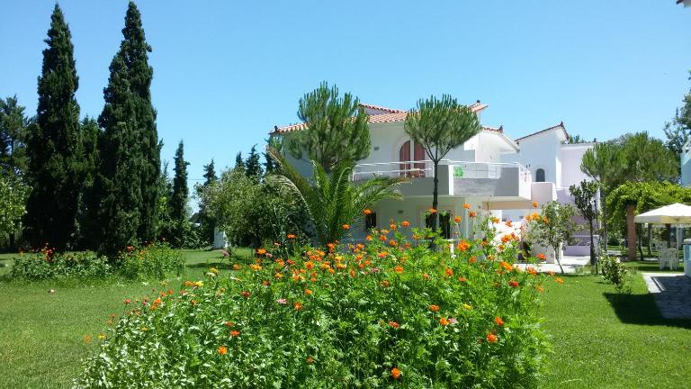 Chroma Studios - B&B Oreoí