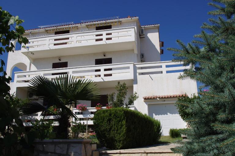 Apartmani Antonia - B&B Novalja