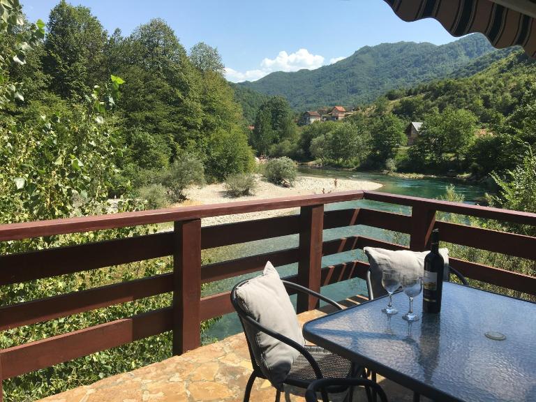 Cozy house next to river Neretva in nature - B&B Konjic