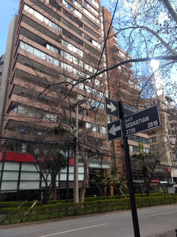 Encomenderos Apart Hotel - Chambres d'hôtes Santiago