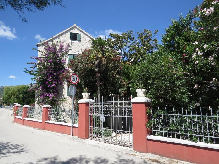 Villa Cindro Apartments - Ferienwohnung Podstrana