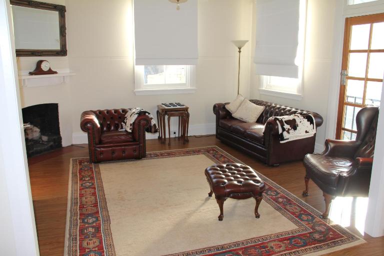 Mentor Chambers Apartment Bed & Breakfast - Ferienwohnung West Wyalong